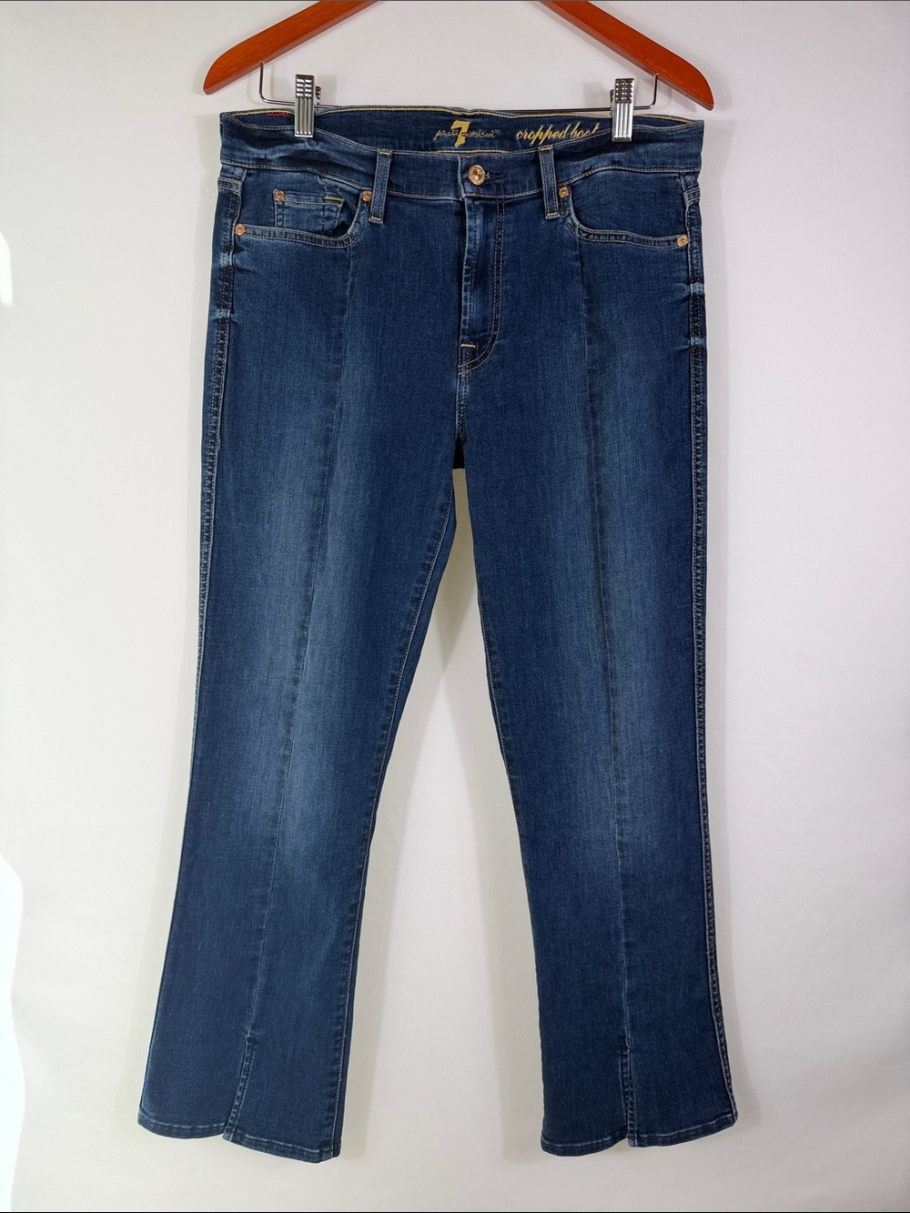 7 For All Mankind Cropped Boot Womens Dark Blue Boot Cut Jeans. Size 32. Stretch